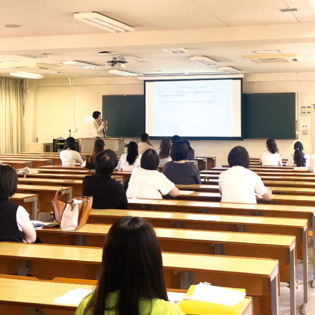 人文学科の講義の様子